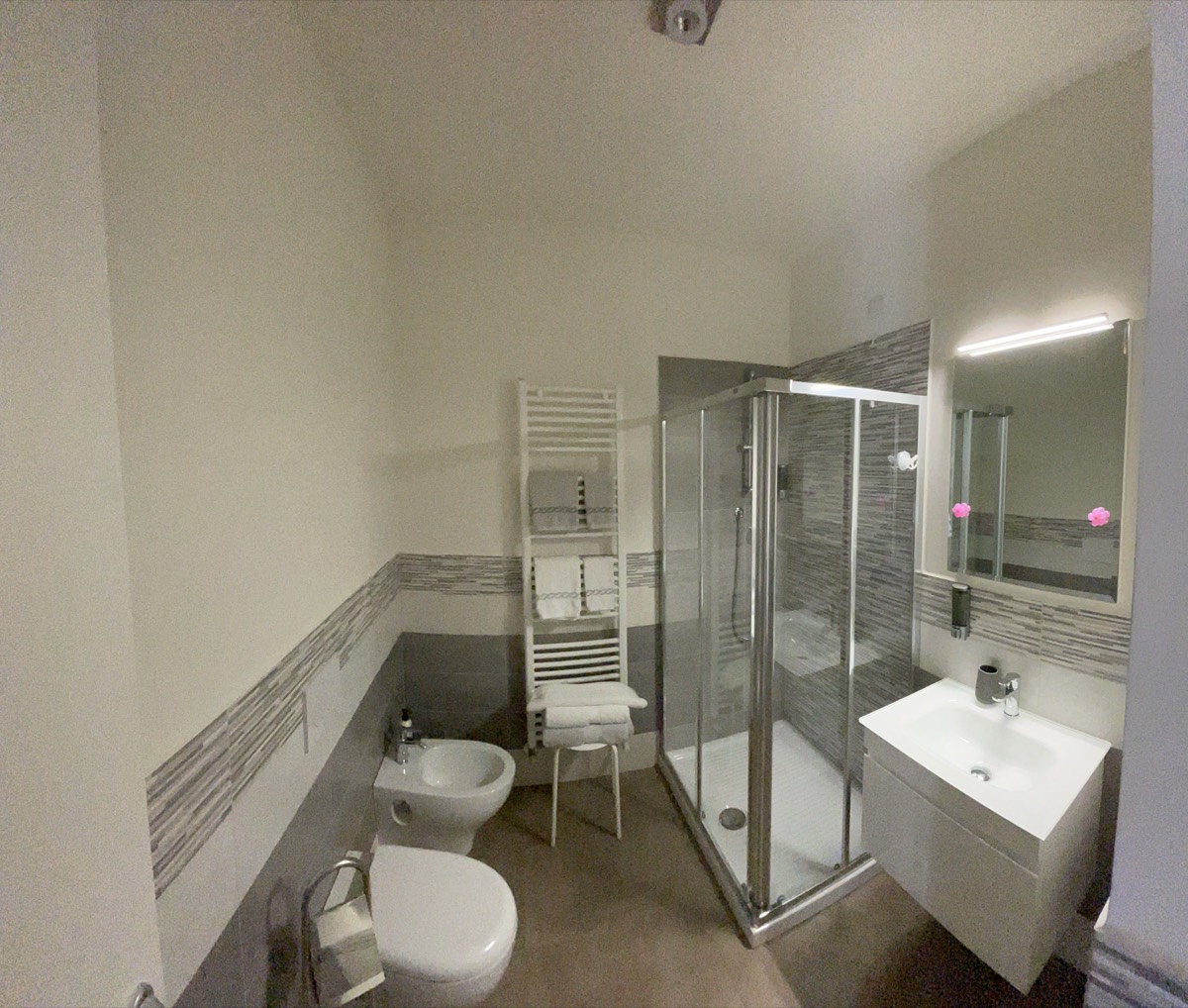 Il bagno privato della camera Papavero
